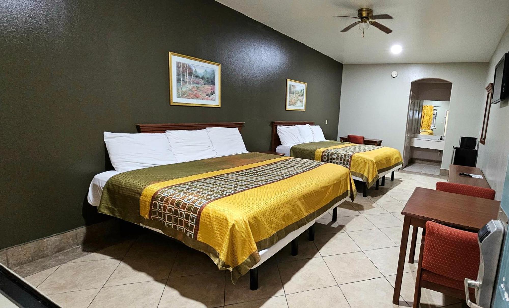 Texas Inn And Suites Rgv Edinburg Bagian luar foto