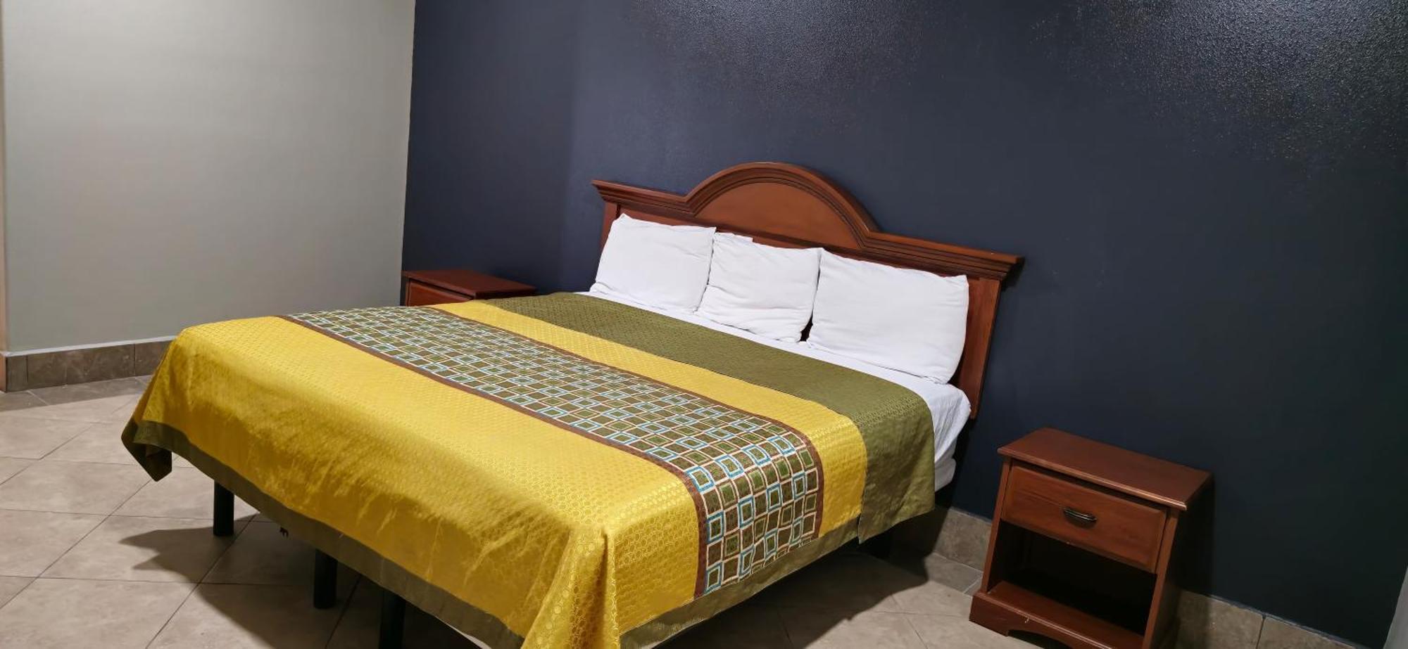 Texas Inn And Suites Rgv Edinburg Bagian luar foto