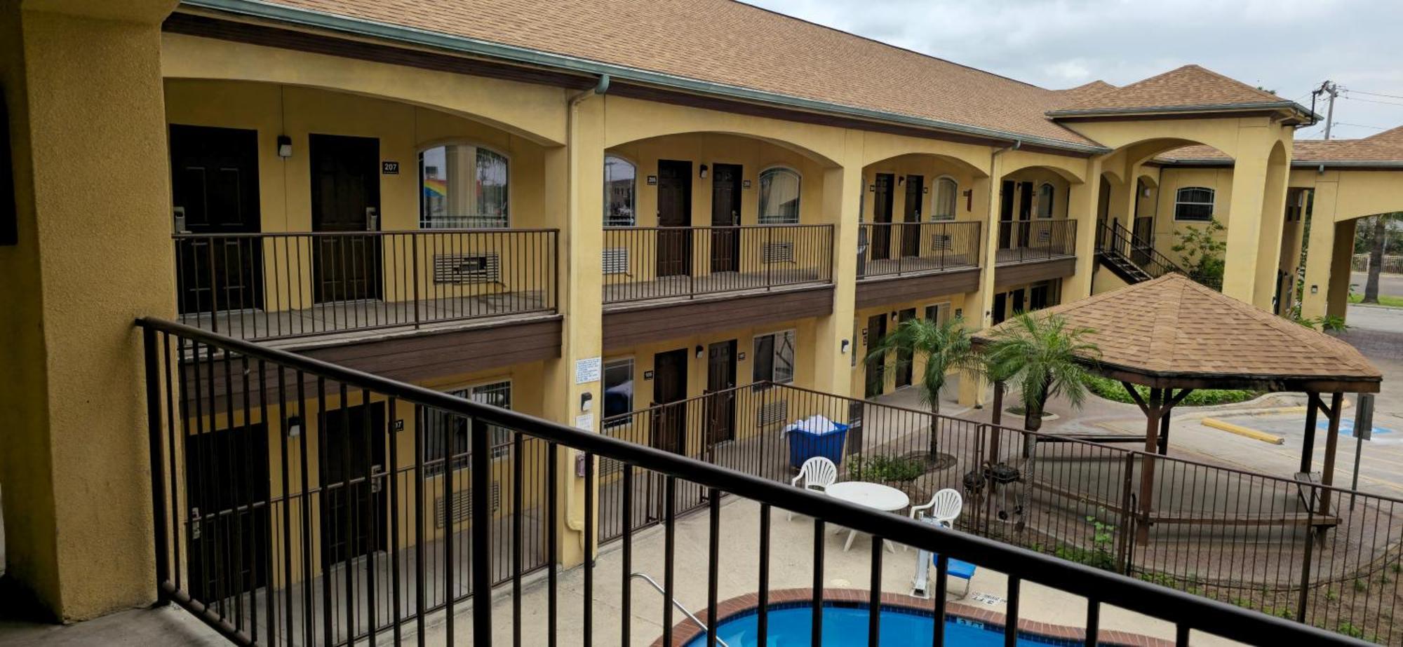 Texas Inn And Suites Rgv Edinburg Bagian luar foto