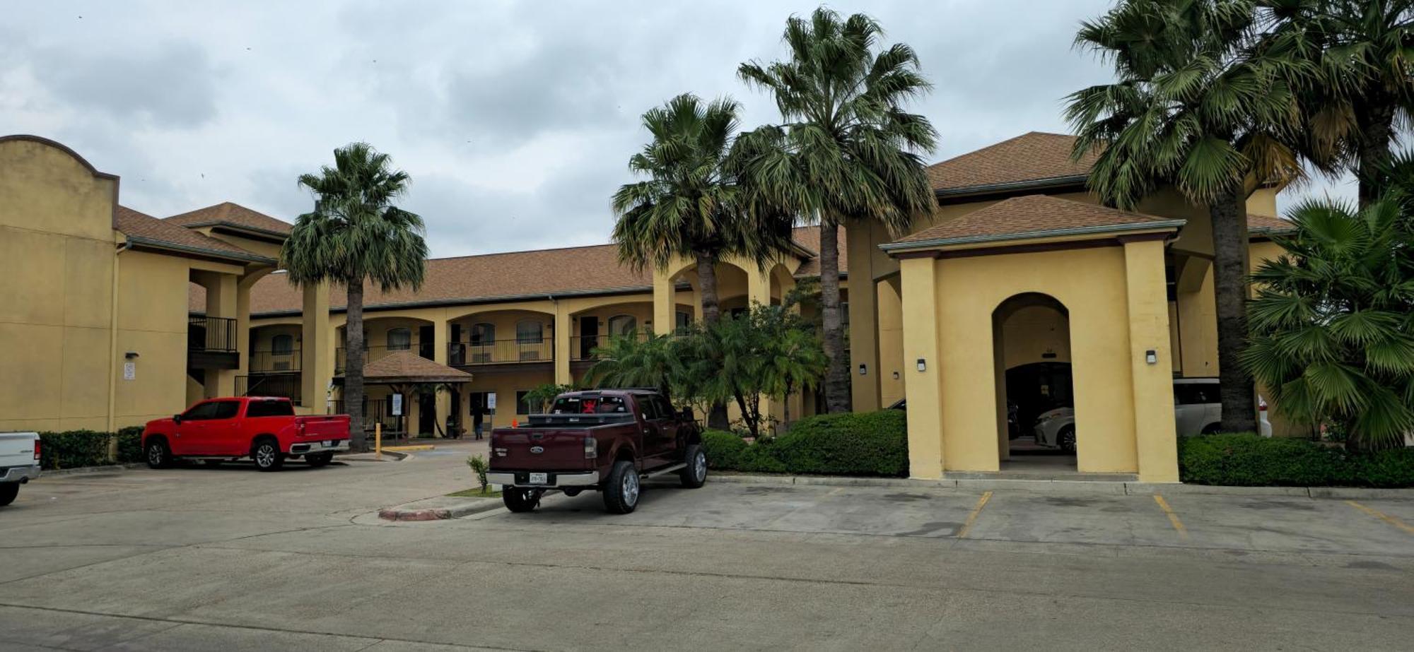 Texas Inn And Suites Rgv Edinburg Bagian luar foto