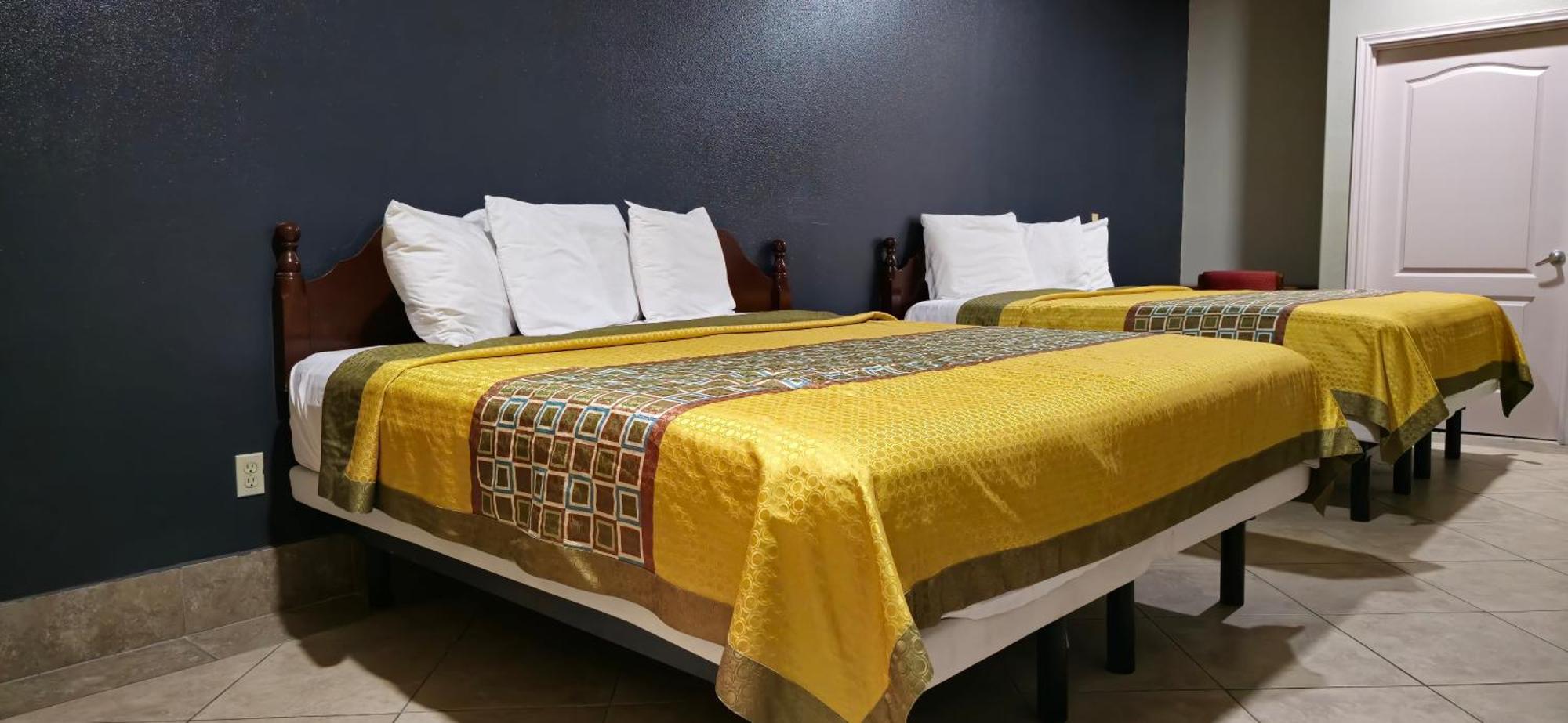 Texas Inn And Suites Rgv Edinburg Bagian luar foto