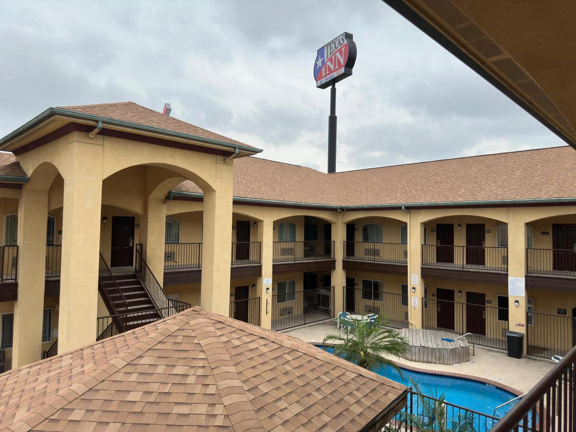 Texas Inn And Suites Rgv Edinburg Bagian luar foto